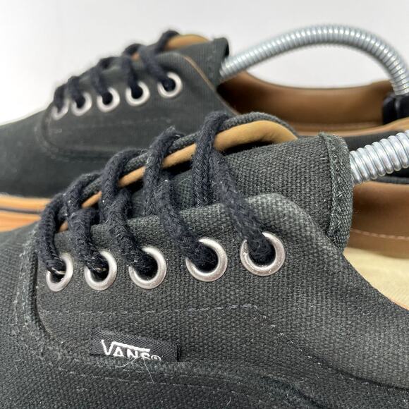 Vans Black Canvas Low Lace-Up Skate Shoes Gum Soles M6.5/W8 Leather - Picture 2 of 10